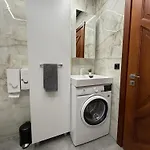 Apartamento Brivibas - West / East, Free Privat Parking, Free Wifi, Self Check-in *
