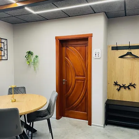 Apartment Brivibas - West / East, Free Privat Parking, Free Wifi, Self Check-in