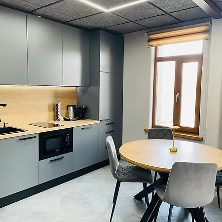 Brivibas - West / East, Free Privat Parking, Free Wifi, Self Check-in Apartment Riga