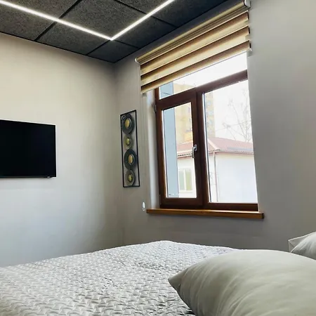 Brivibas - West / East, Free Privat Parking, Free Wifi, Self Check-in Apartment Riga