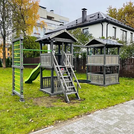 Brivibas - West / East, Free Privat Parking, Free Wifi, Self Check-in Apartment Riga
