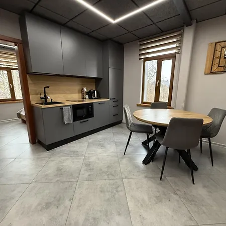 Brivibas - West / East, Free Privat Parking, Free Wifi, Self Check-in *