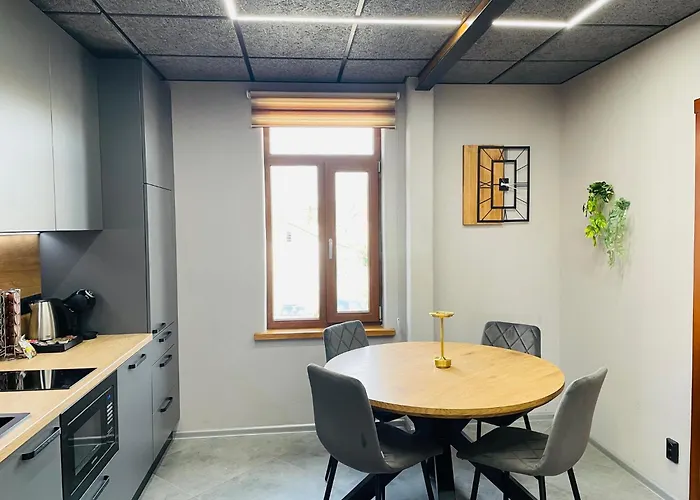 Brivibas - West / East, Free Privat Parking, Free Wifi, Self Check-in Рига