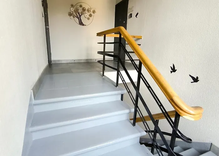 Апартаменты Brivibas - West / East, Free Privat Parking, Free Wifi, Self Check-in Рига