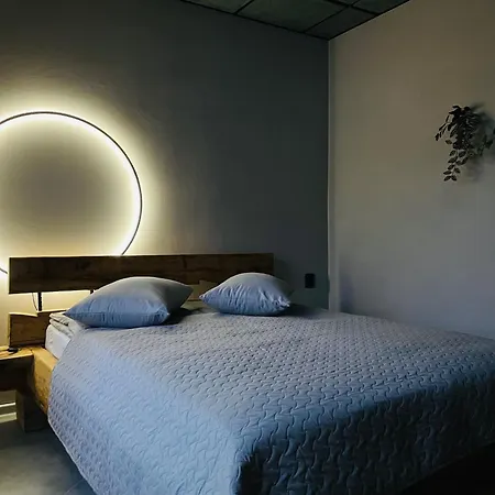Brivibas - West / East, Free Privat Parking, Free Wifi, Self Check-in Apartament Ryga