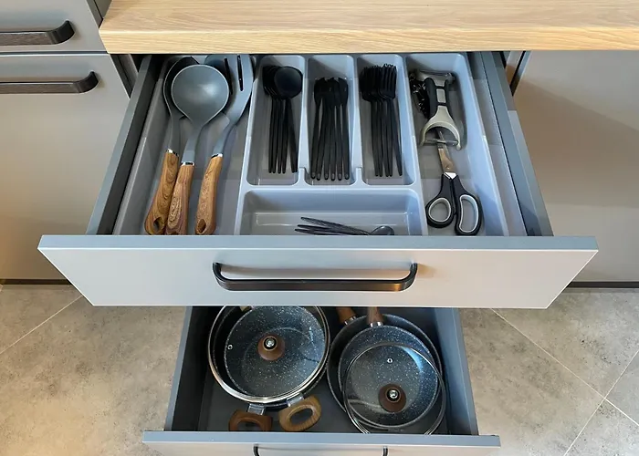 Dzīvoklis Brivibas - West / East, Free Privat Parking, Free Wifi, Self Check-in *