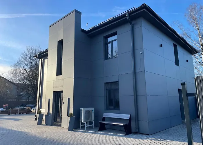 Brivibas - West / East, Free Privat Parking, Free Wifi, Self Check-in * Riga