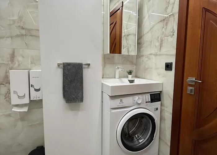 Dzīvoklis Brivibas - West / East, Free Privat Parking, Free Wifi, Self Check-in *