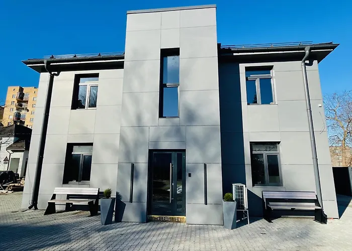 Brivibas - West / East, Free Privat Parking, Free Wifi, Self Check-in Διαμέρισμα *