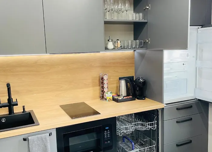 Διαμέρισμα Brivibas - West / East, Free Privat Parking, Free Wifi, Self Check-in Ρίγα