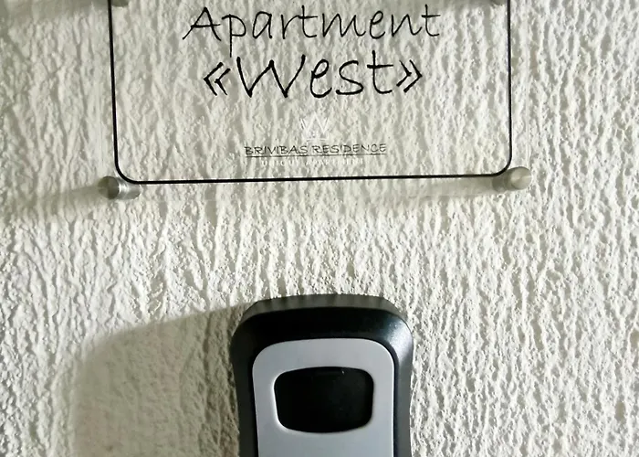 Brivibas - West / East, Free Privat Parking, Free Wifi, Self Check-in Διαμέρισμα Ρίγα